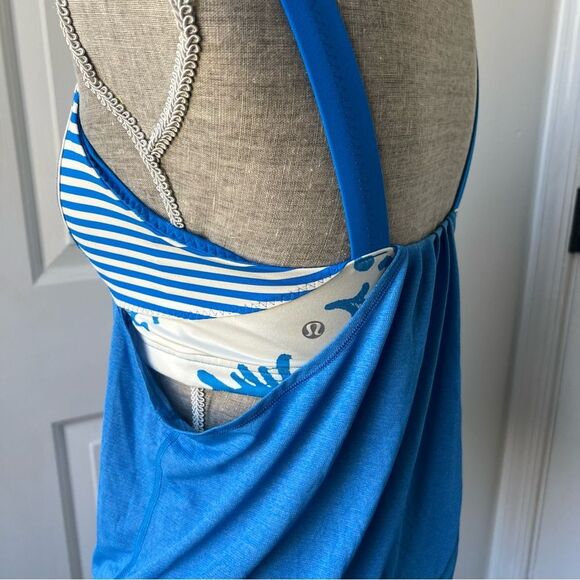 Lululemon No Limit Tank - Beachy Floral Porcelaine 8 - Picture 3 of 5